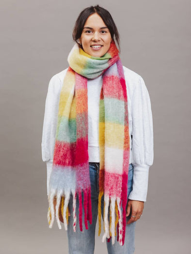 oversized-bright3-scarf-hello-friday-new-zealand_3e613be2-7d2f-4c21-88aa-4c46da036296.jpg