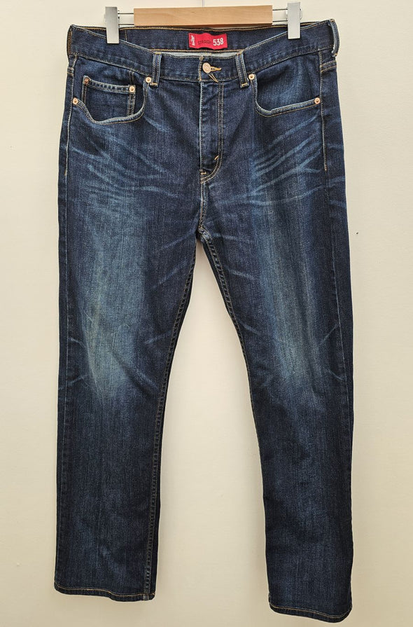 LEVIS 538s straight jeans W36 L32