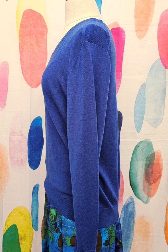 UNIQLO V neck blue sweater